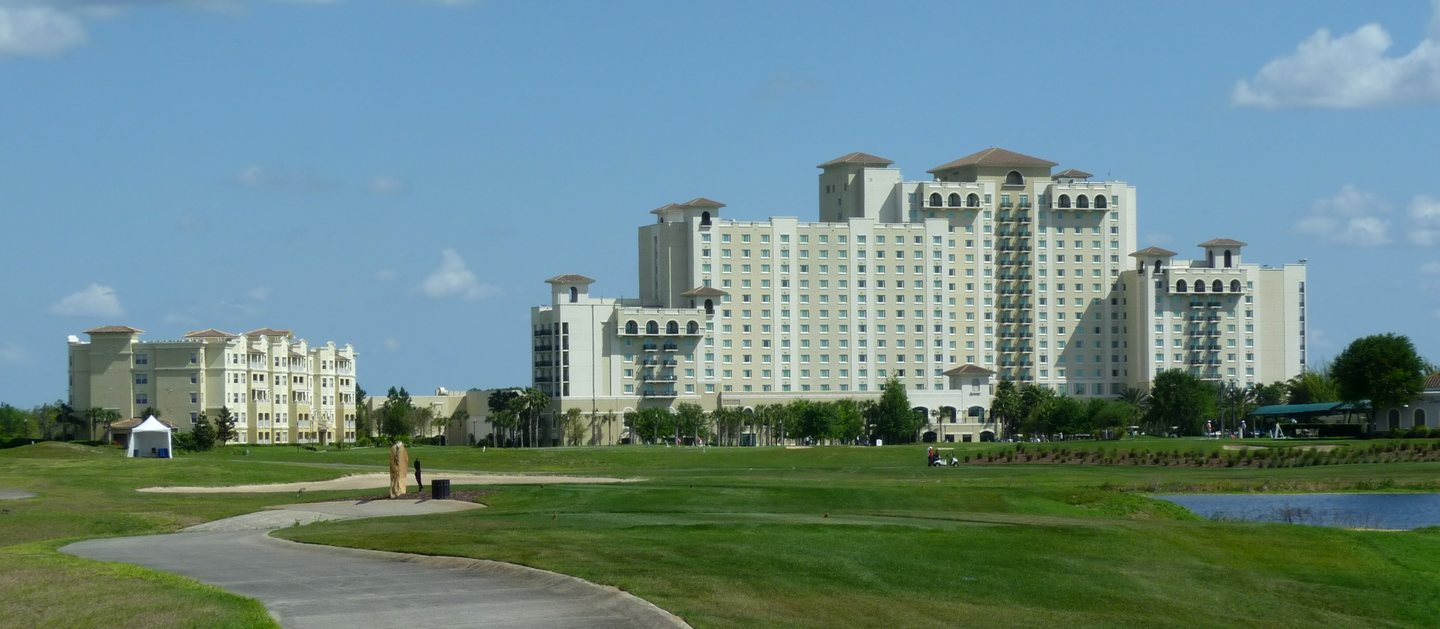 Omni Orlando Resort no Champions Gate, no eixo dos parques da Flórida Central